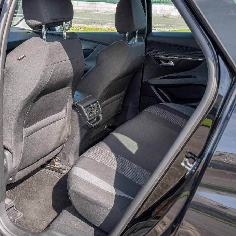 Peugeot 3008 BlueHDi 130 Stop & Start EAT8 Active Pack