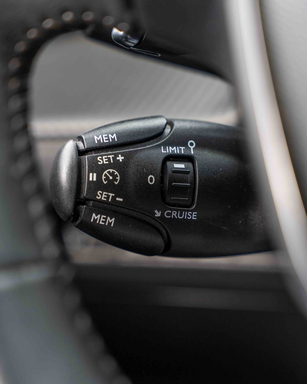 Peugeot 208 1.2 PureTech Allure Pack EAT8